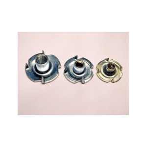 K&ouml;rm&ouml;s anya M6